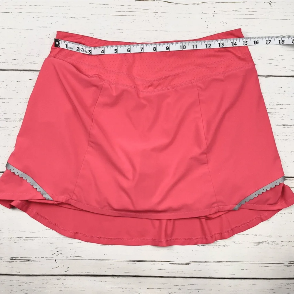 Title Nine Reflective Flounce Skort M